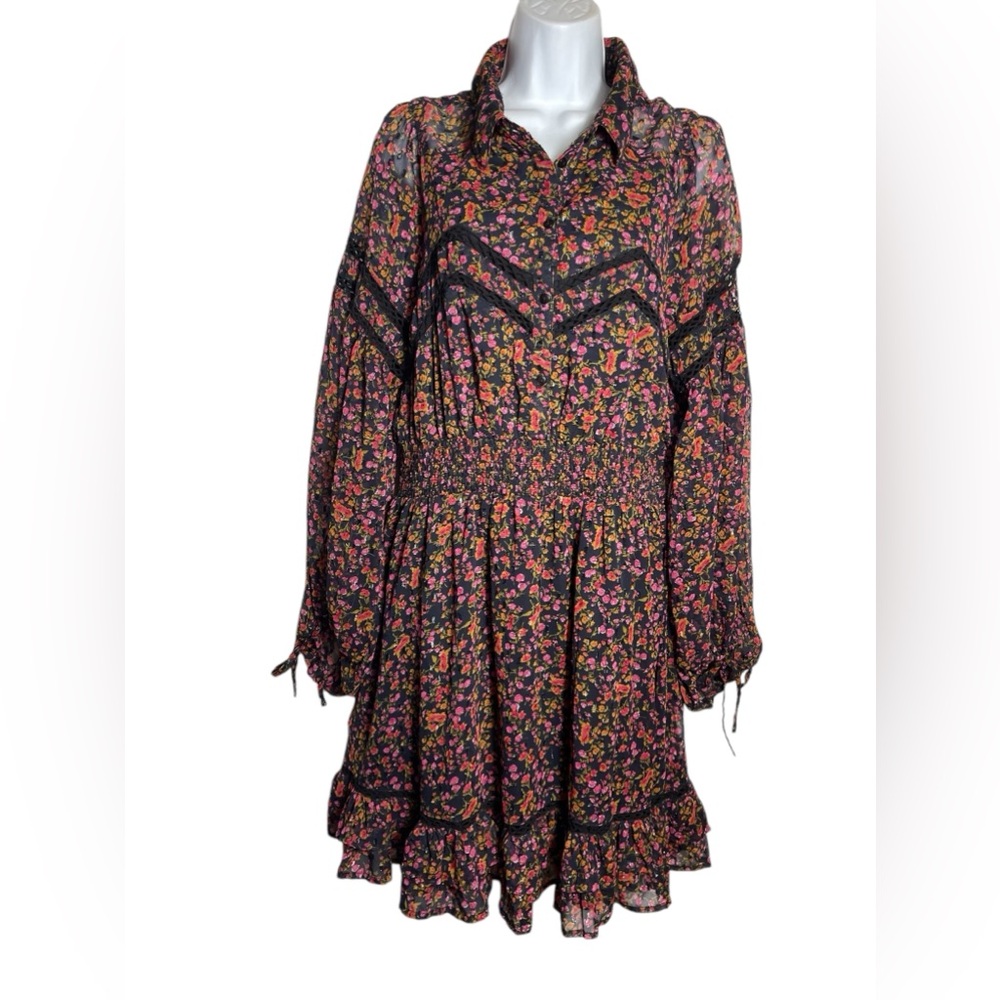 TopShop dress size 10 black and pink floral dress with crochet‎ lace edging 🖤🩷
